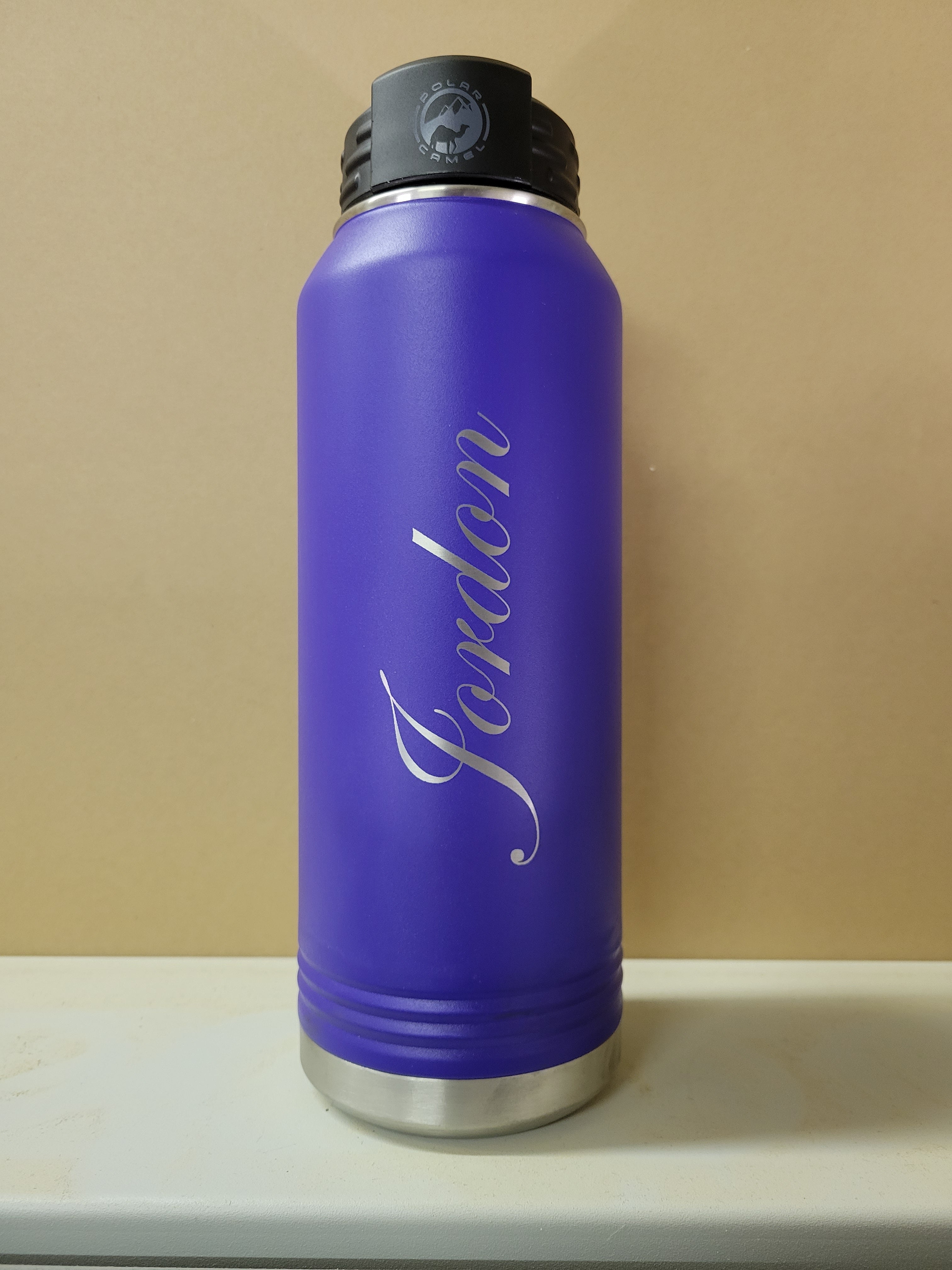 Name 32 ounce Water Bottle